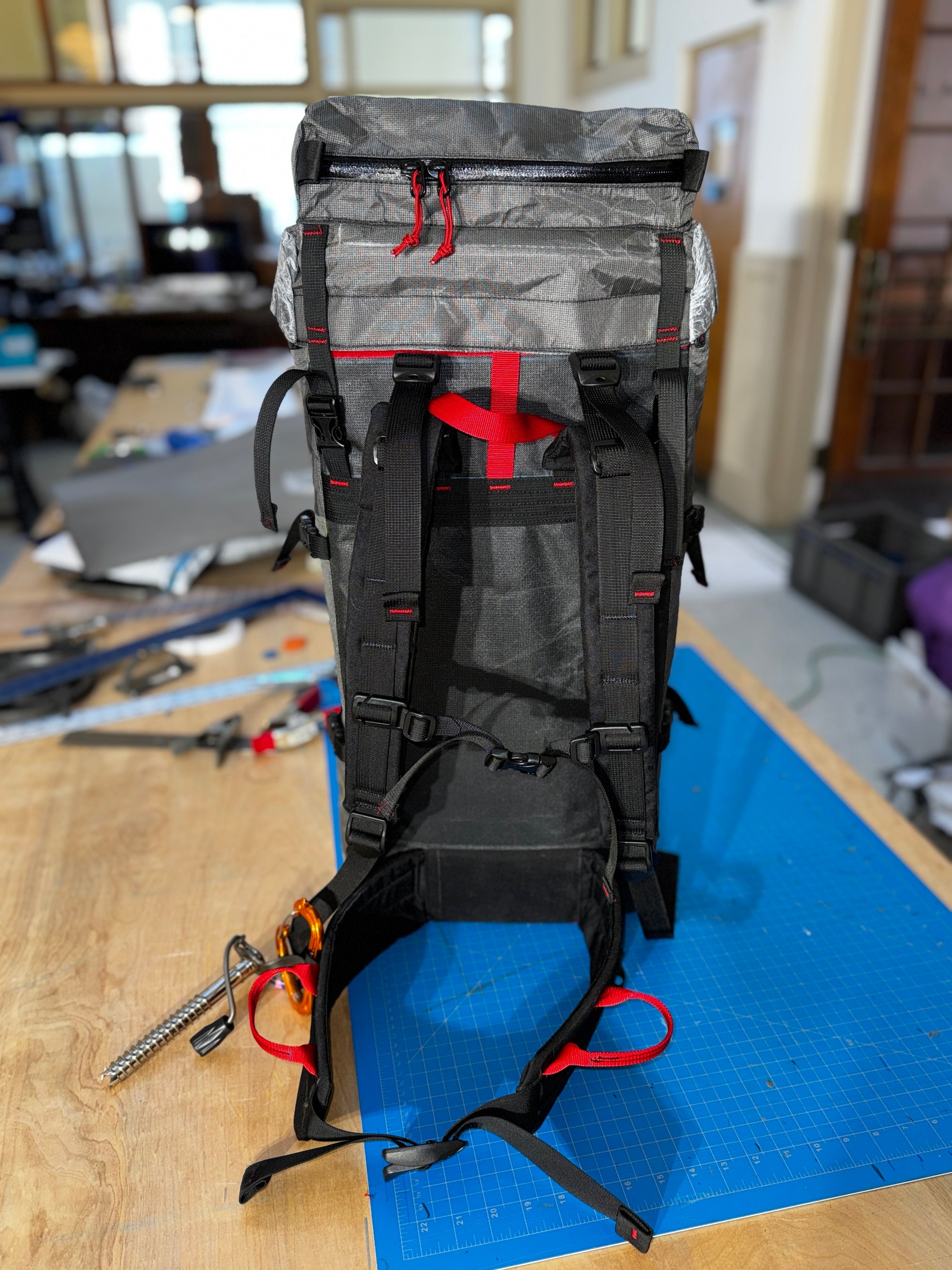 Alpine Machine 30- 50 Liter Pack